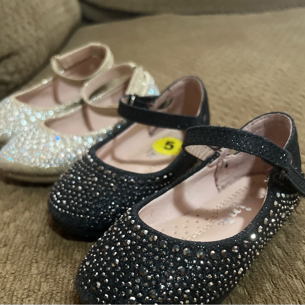 Two toddler shoes flats